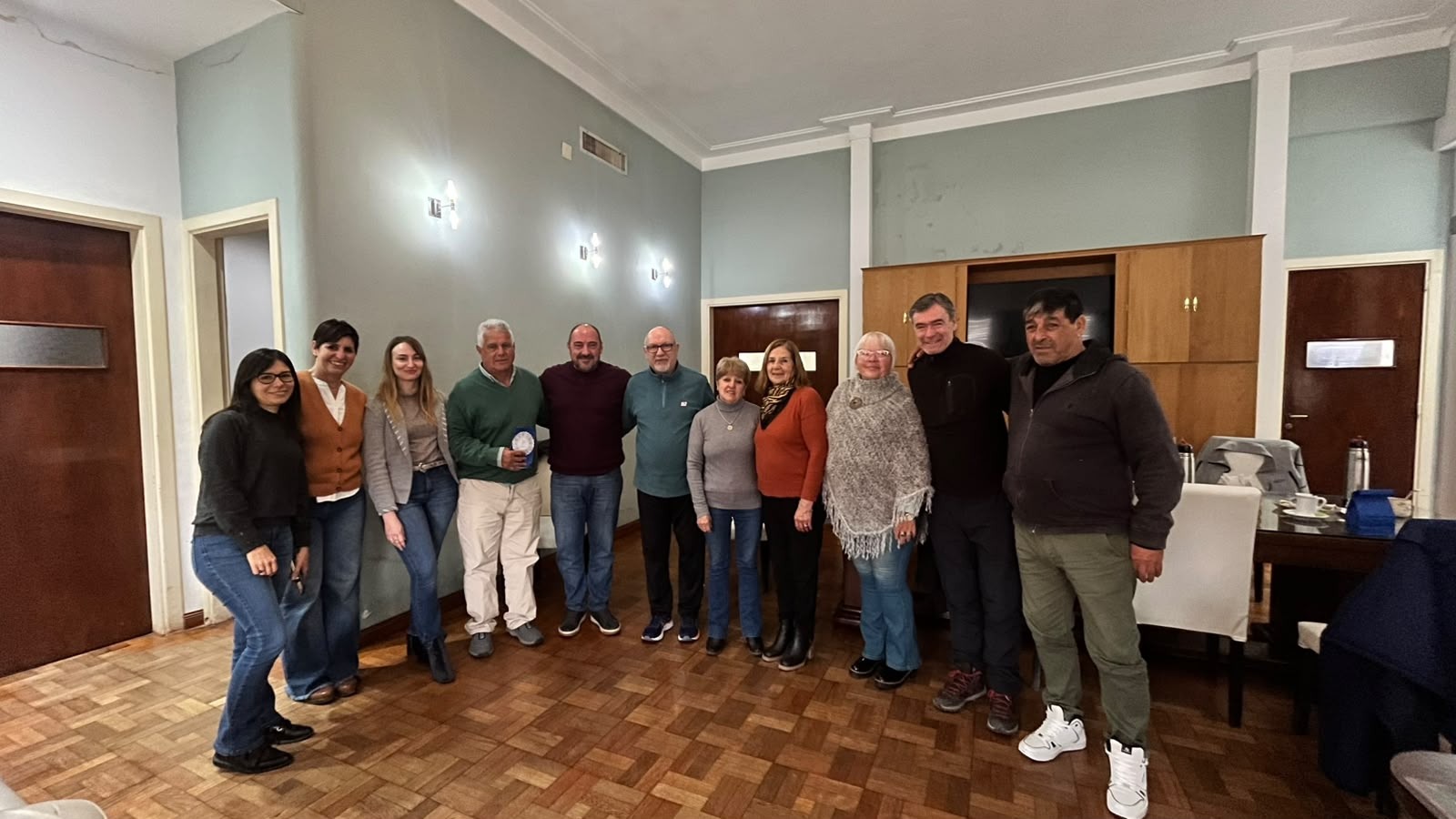 El Intendente Alvarez recibió a empleados que alcanzaron los beneficios jubilatorios El Intendente Alvarez recibió a empleados que alcanzaron los beneficios jubilatorios